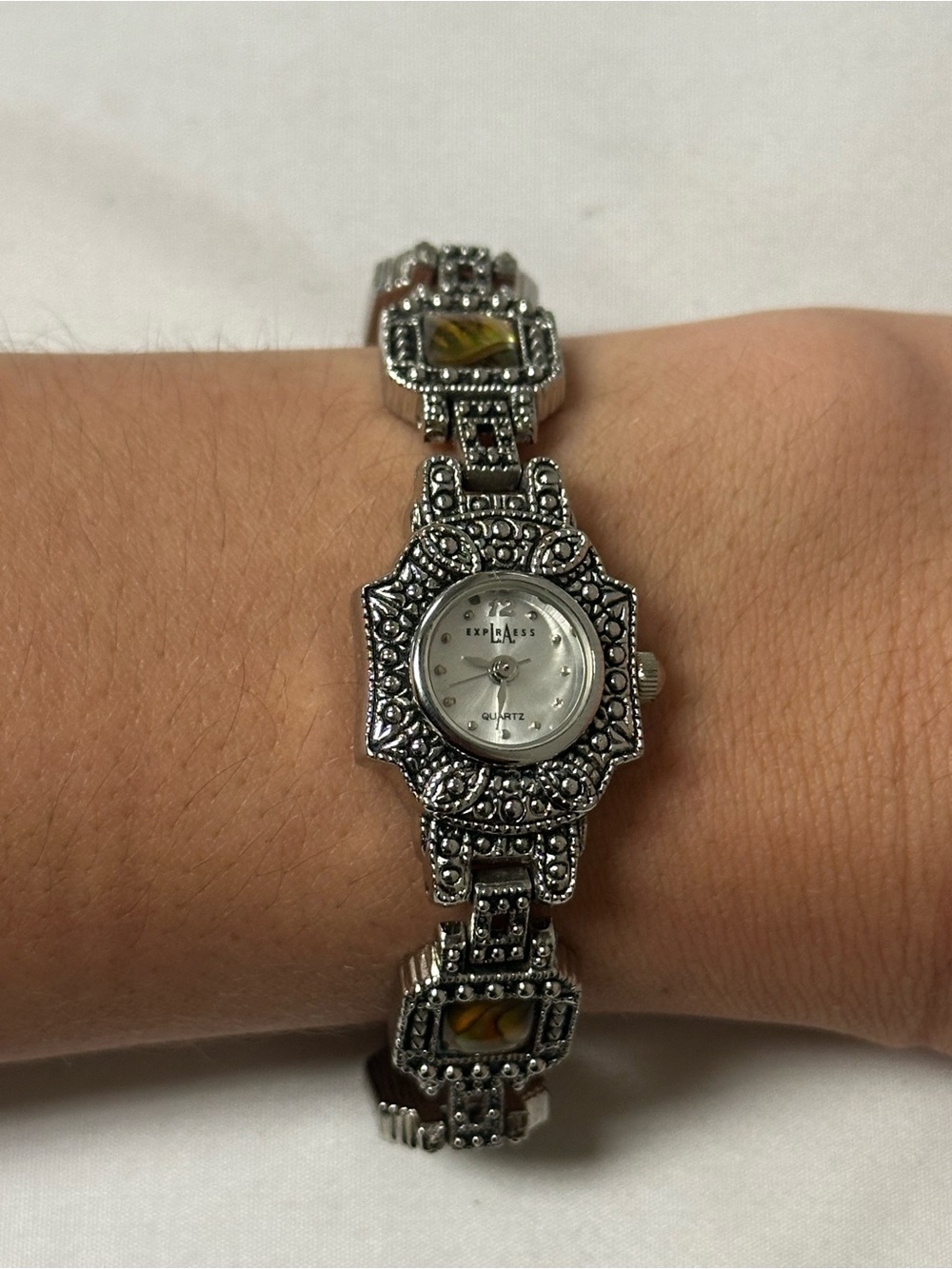 Working Vintage Silver tone Abalone Watch